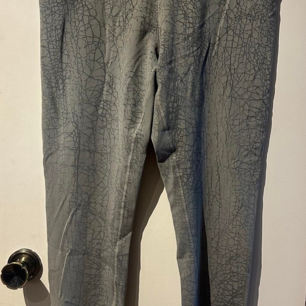 Lululemon wunder train high-rise tights 23" size 14